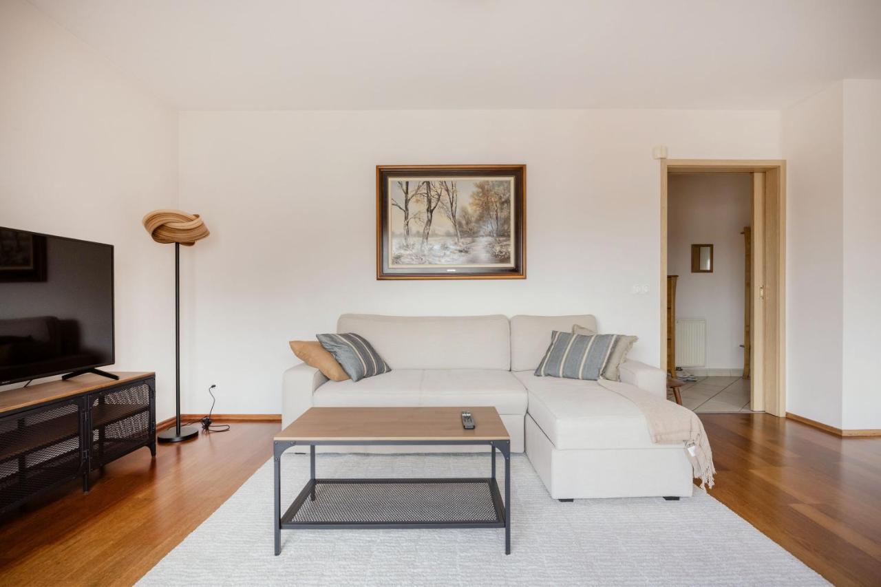 Apartamento Bright And Spacious Penthouse W/ Terrace & Parking Budapest