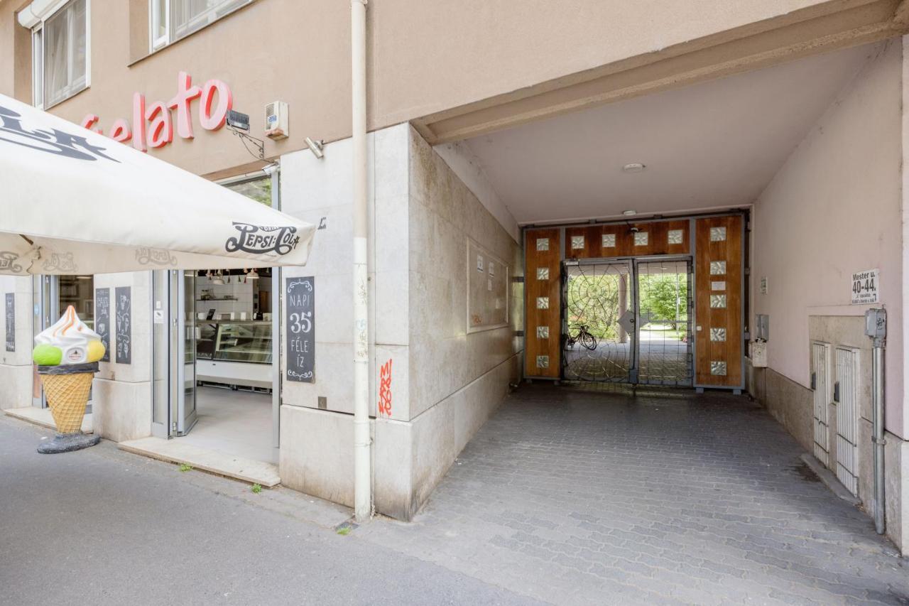 Apartamento Bright And Spacious Penthouse W/ Terrace & Parking Budapest
